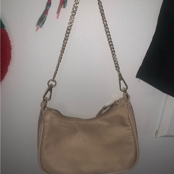 madden girl gold chain purse! - Picture 3 of 4